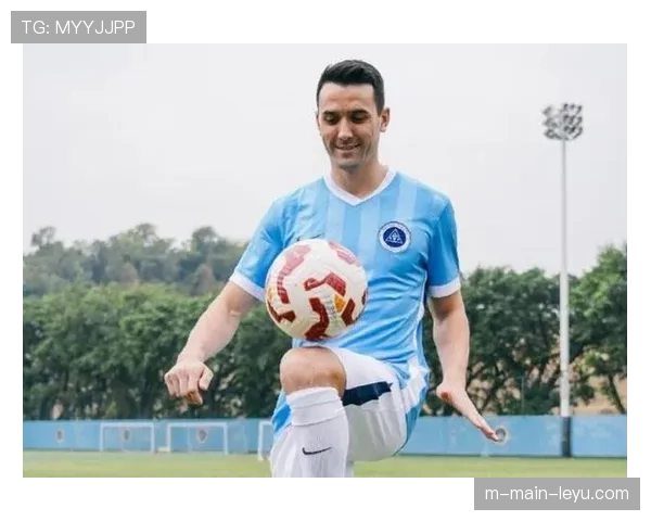 新鹏城戴伟浚周定洋回归 中场组织轮换面临新选择